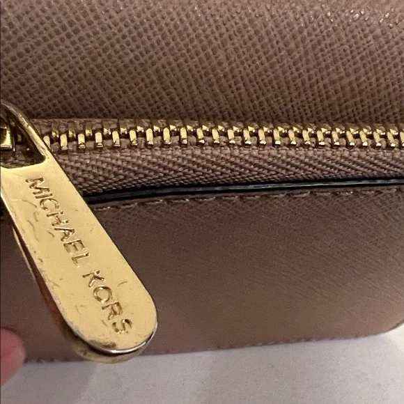 Michael Kors Blush Card Holder - Picture 7 of 15